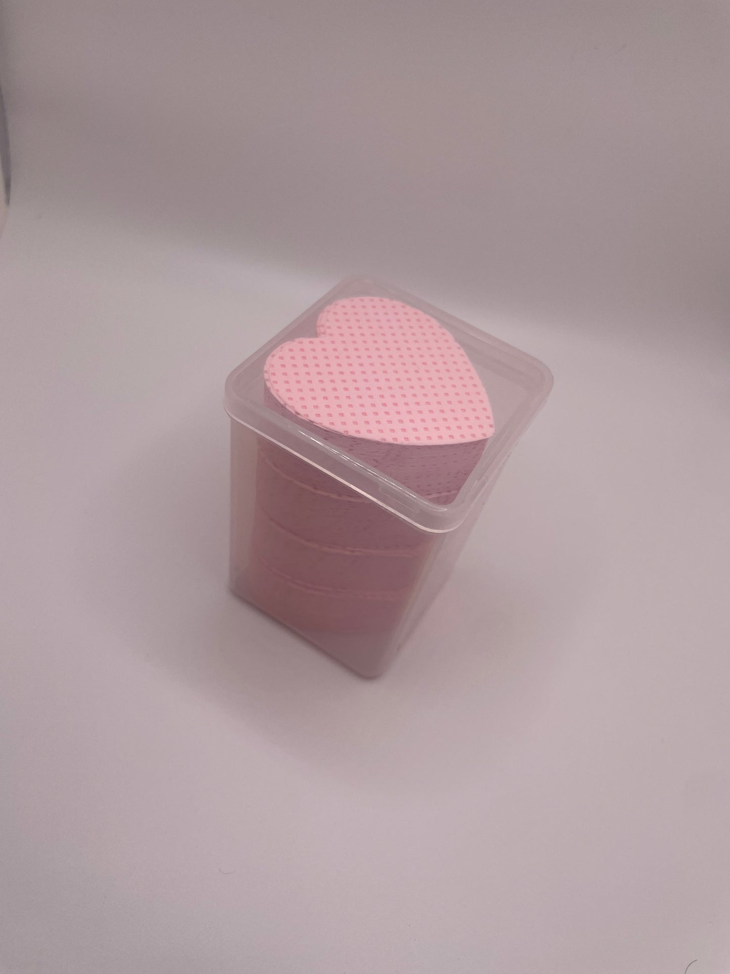 Lash adhesive wipes